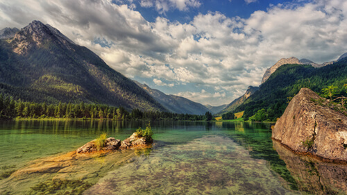 Photo d'un paysage montagneux au format JPEG (.jpg ou .jpeg) - Némésis studio